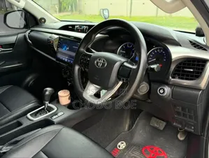 Toyota Hilux 2018 Gray