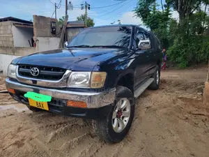 Toyota Hilux 2002 Blue