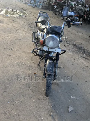 TVS HLX 125 2025 Black