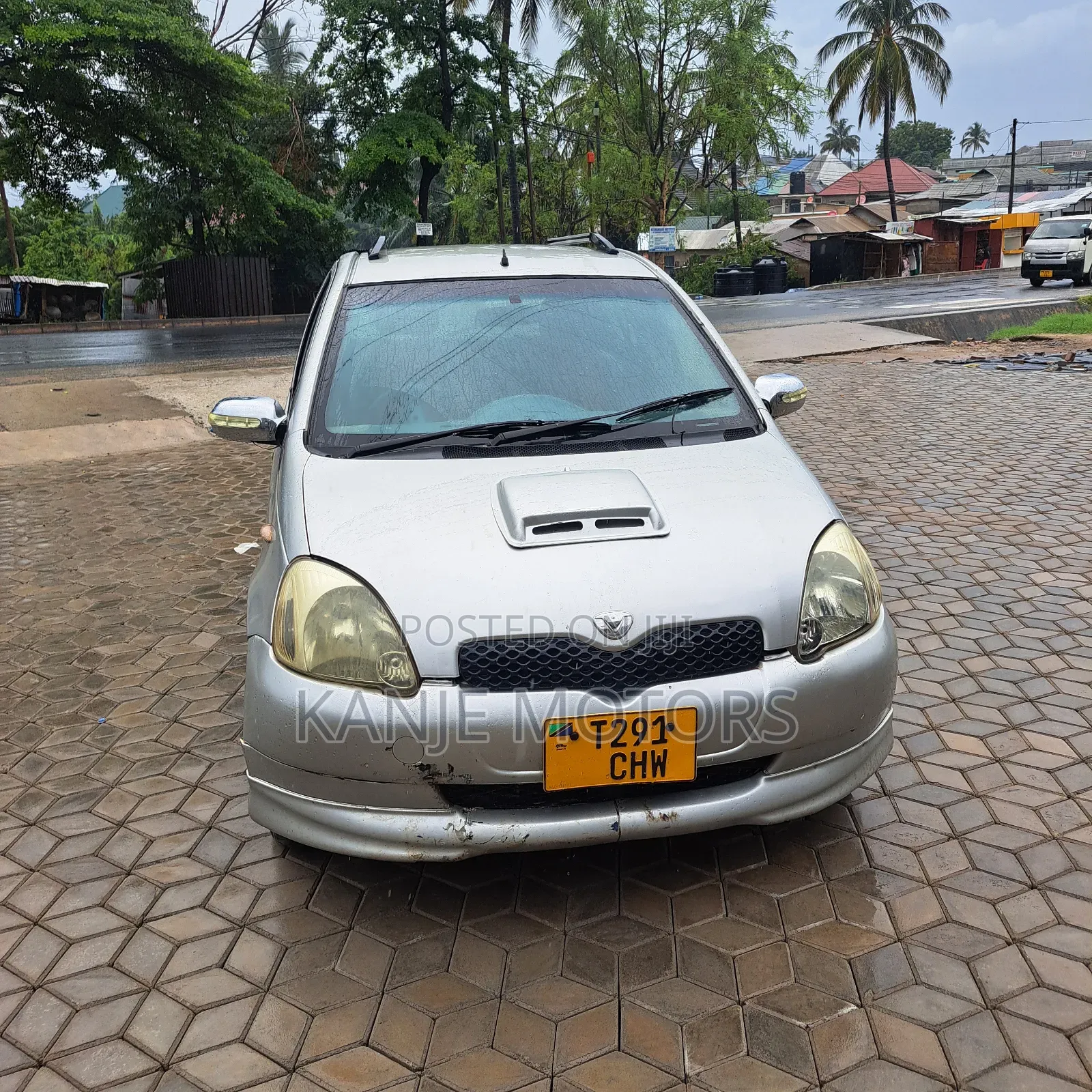 Toyota Vitz 2003 Silver