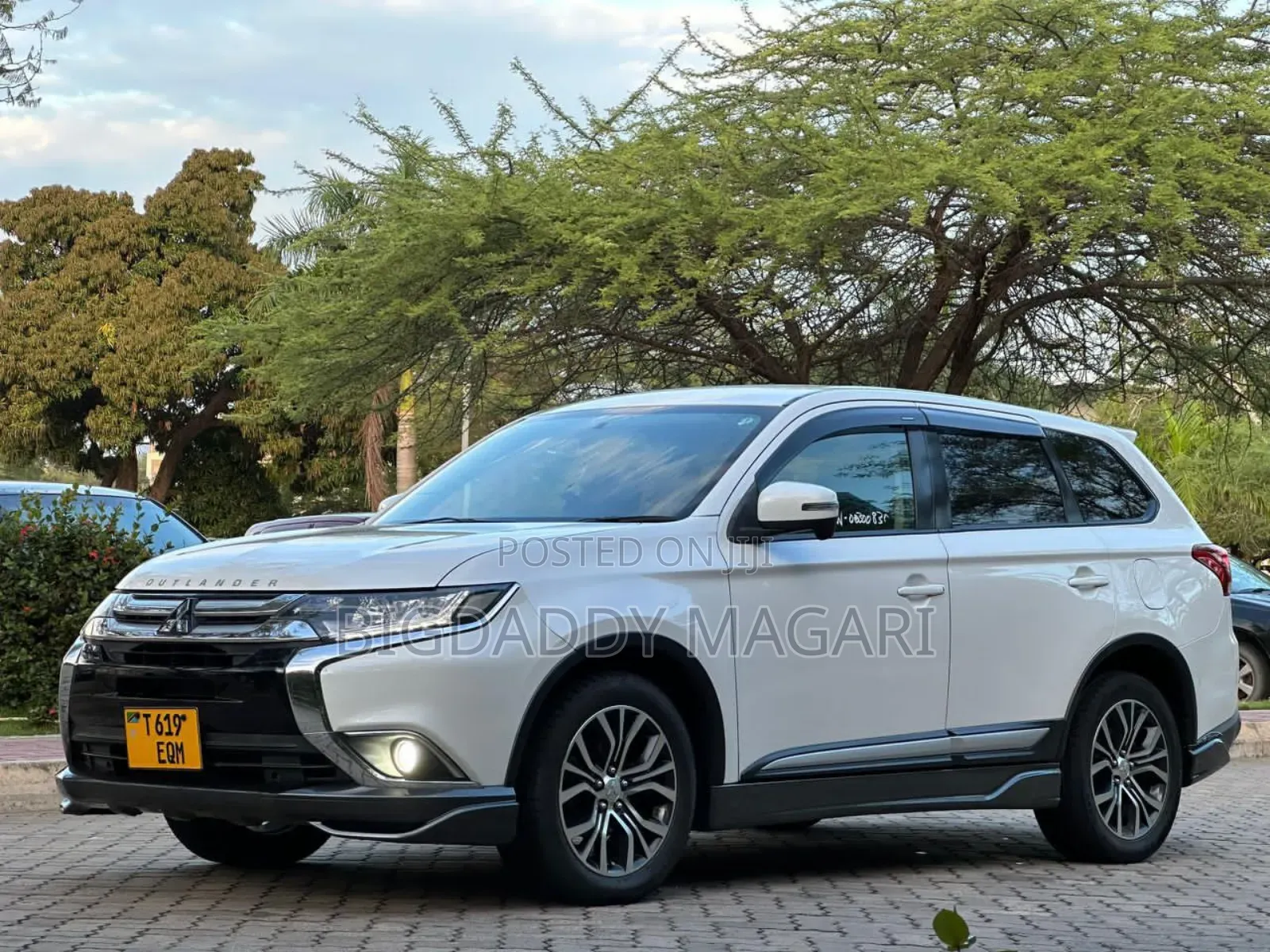 Mitsubishi Outlander 2015 White