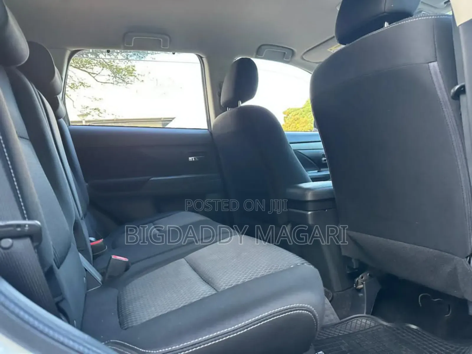 Mitsubishi Outlander 2015 White