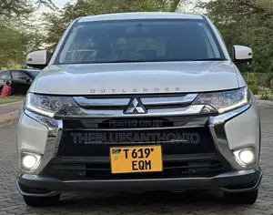 Mitsubishi Outlander 2015 White