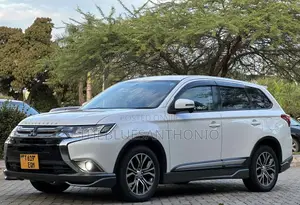 Mitsubishi Outlander 2015 White
