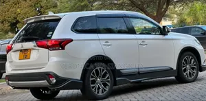Mitsubishi Outlander 2015 White