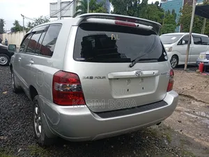 Toyota Kluger 2005 Silver