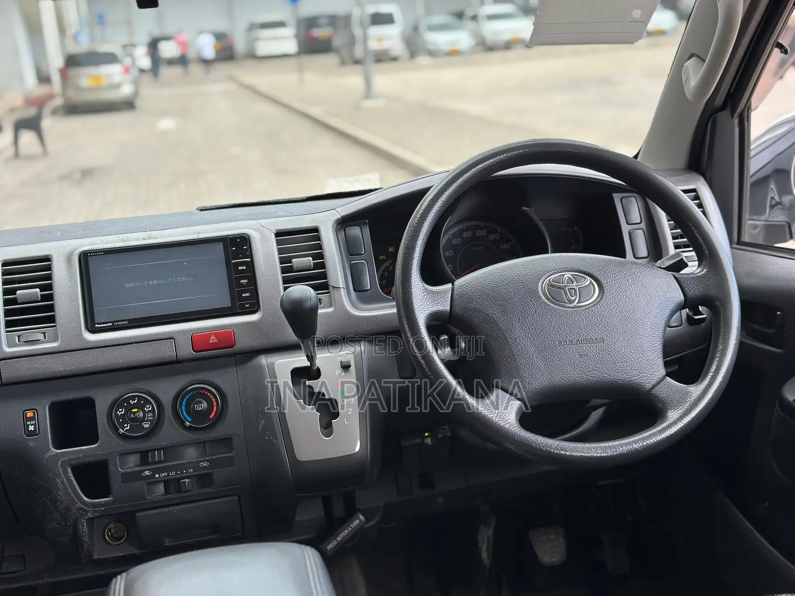 Toyota HiAce 2005 Black