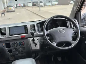 Toyota HiAce 2005 Black
