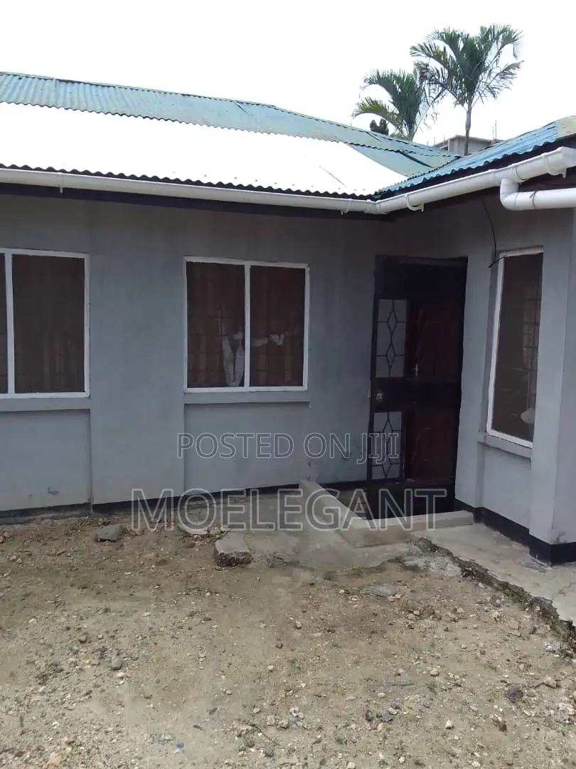 3bdrm House in Hostel Street, Sinza for sale
