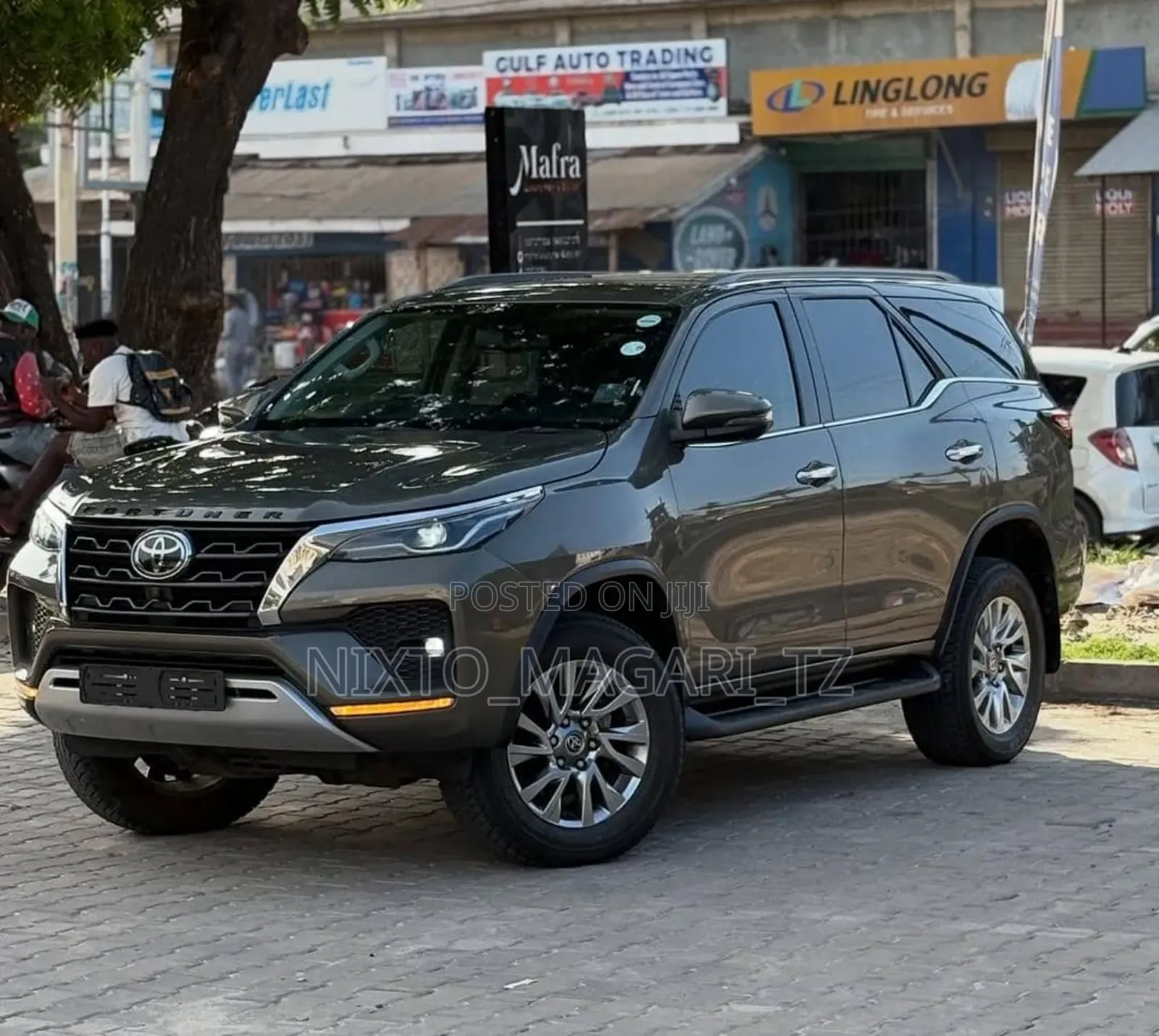 Toyota Fortuner 2022 Gray