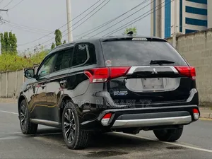 Mitsubishi Outlander 2015 Black