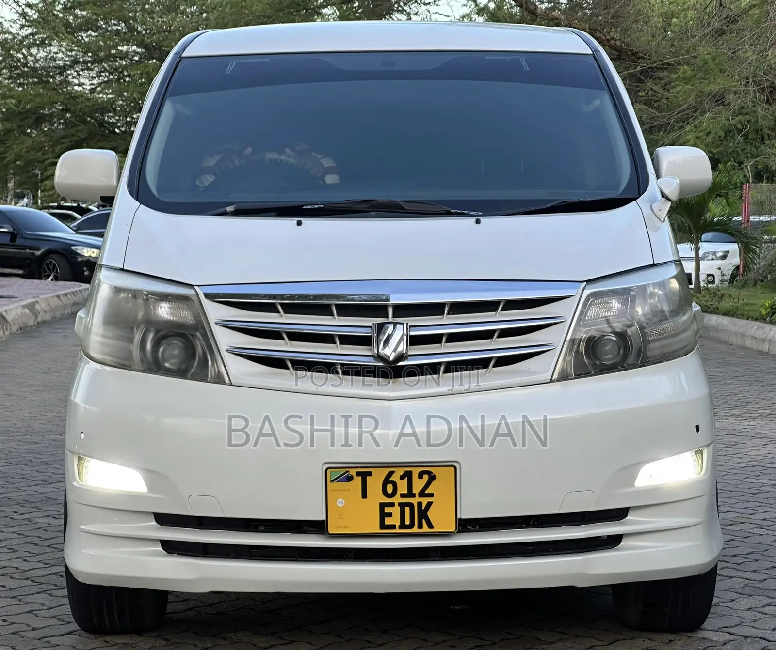 Toyota Alphard 2.4 Petrol FWD 2006 White