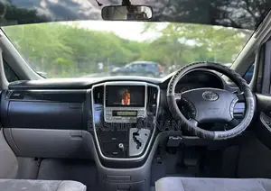 Toyota Alphard 2.4 Petrol FWD 2006 White