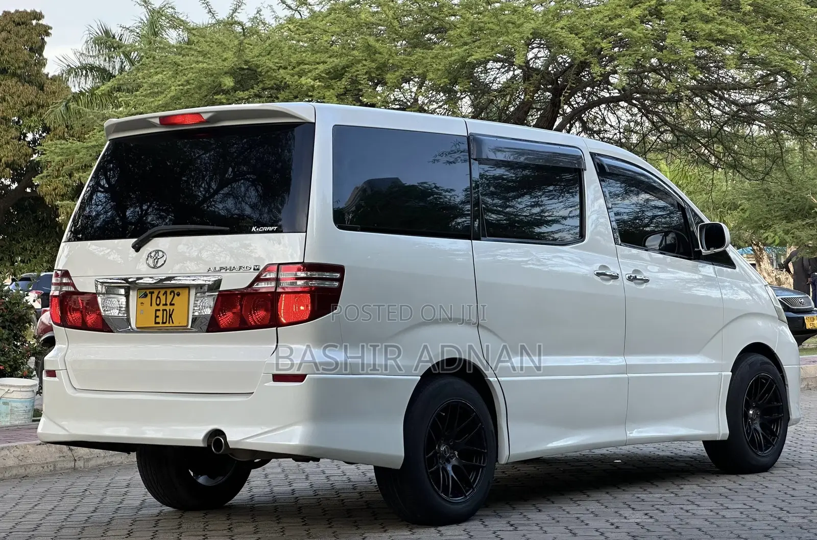 Toyota Alphard 2.4 Petrol FWD 2006 White