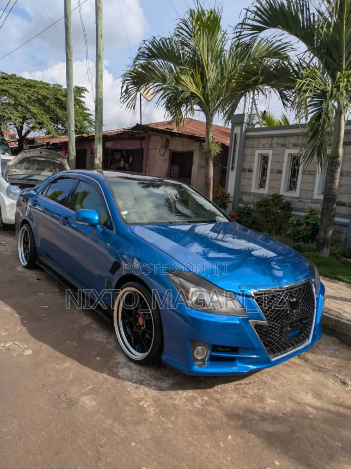 Toyota Crown 2010 Blue
