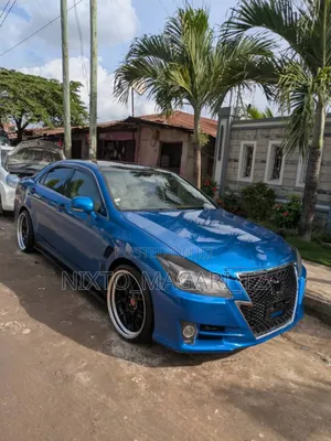 Toyota Crown 2010 Blue
