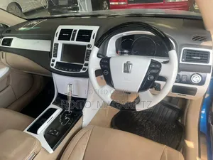 Toyota Crown 2010 Blue