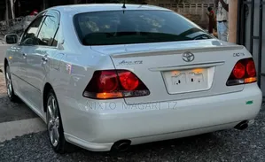 Toyota Crown 2004 White