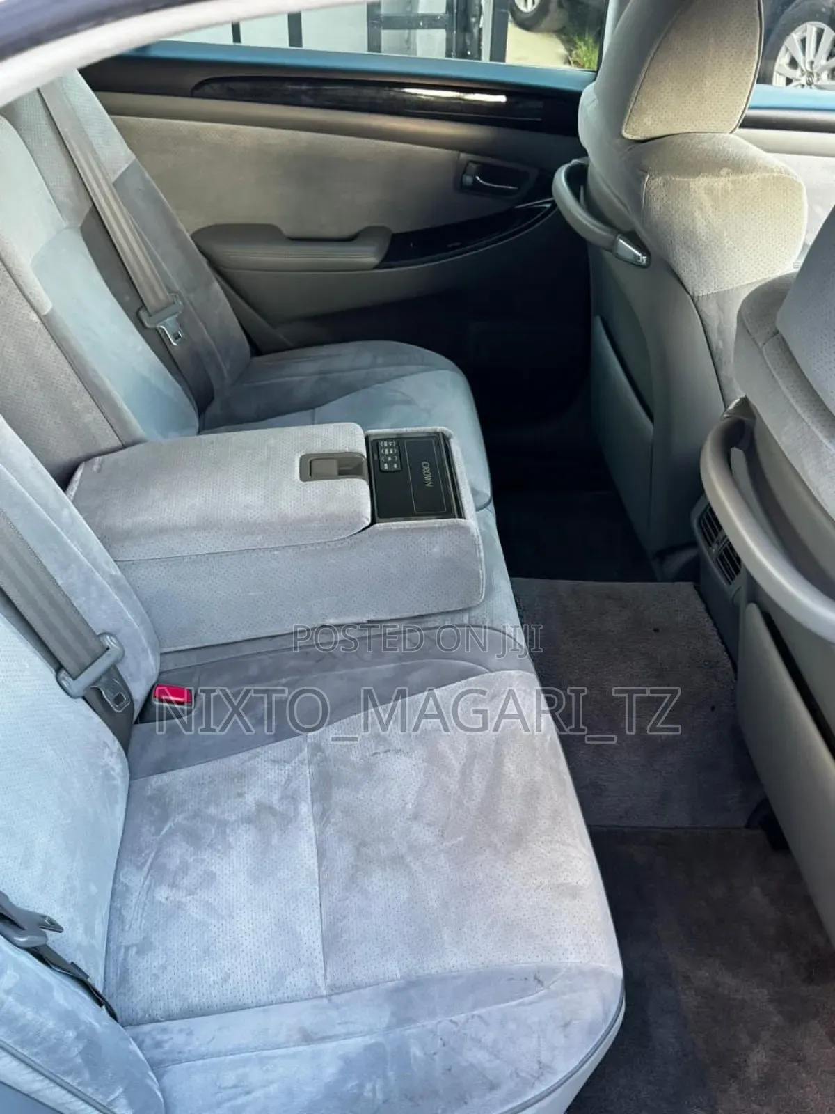 Toyota Crown 2004 White