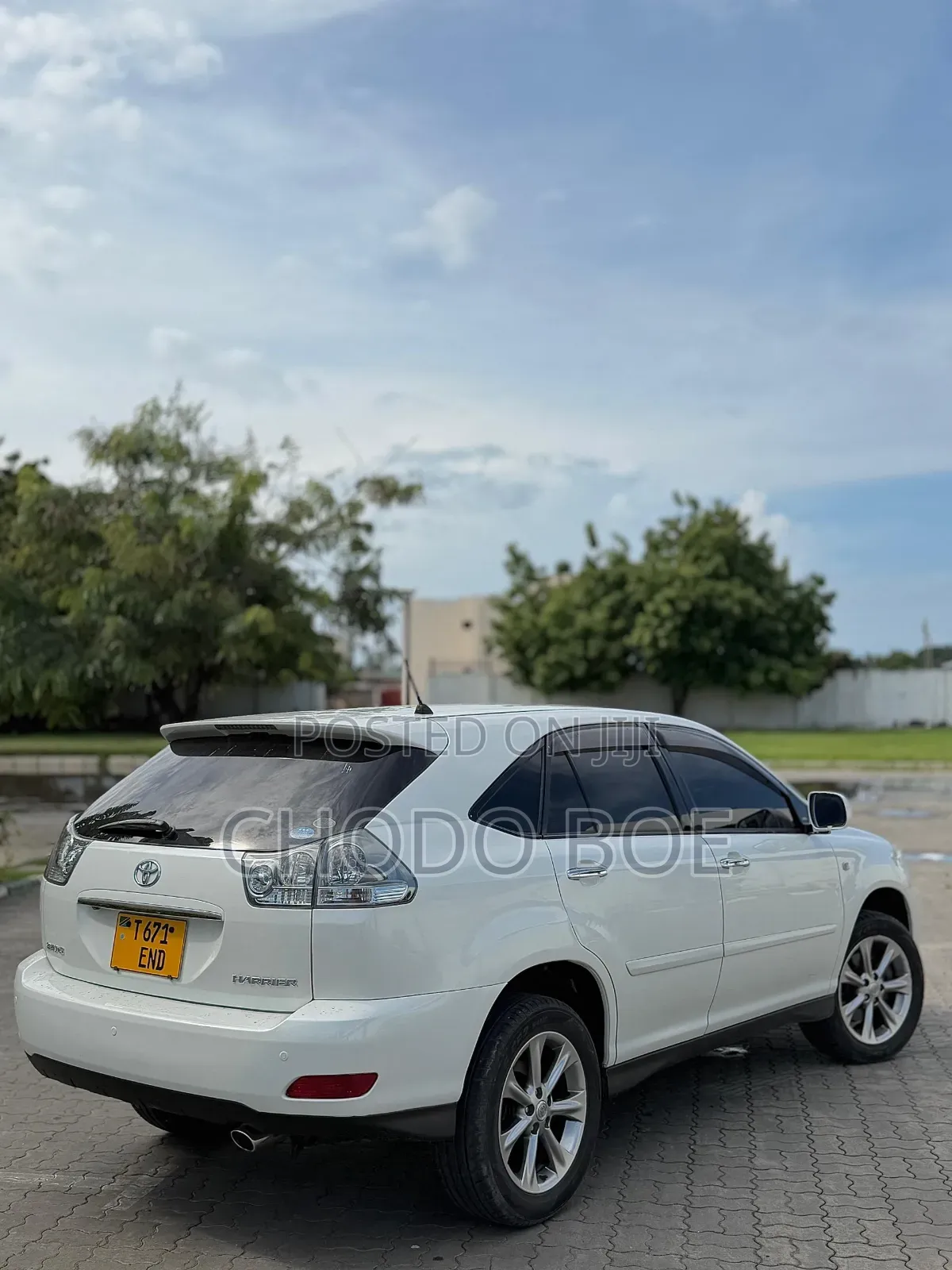 Toyota Harrier 2009 White