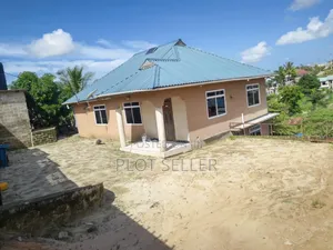 2bdrm Mansion in Kimara for sale