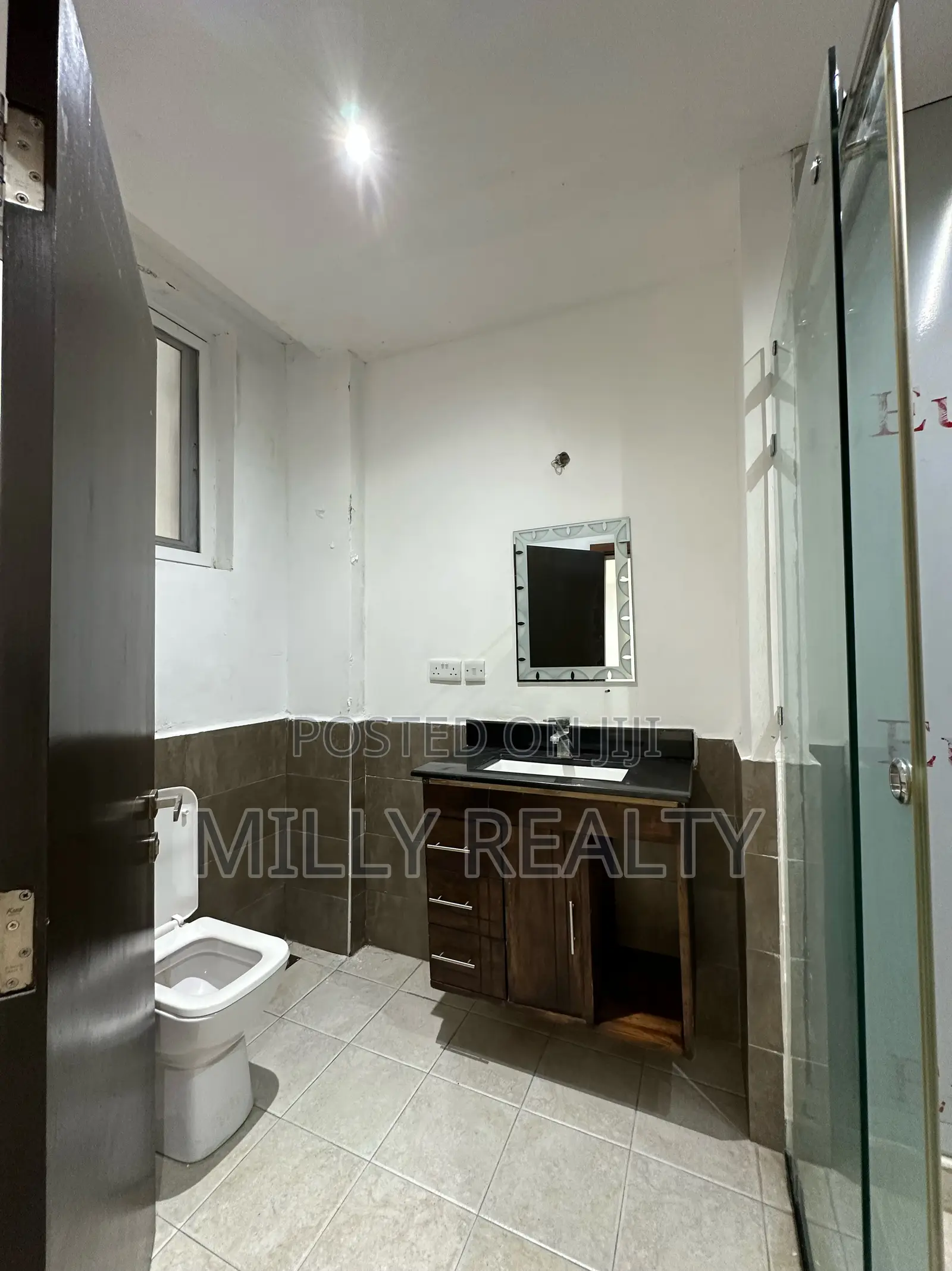 3bdrm Apartment in Upanga West Kt. for sale