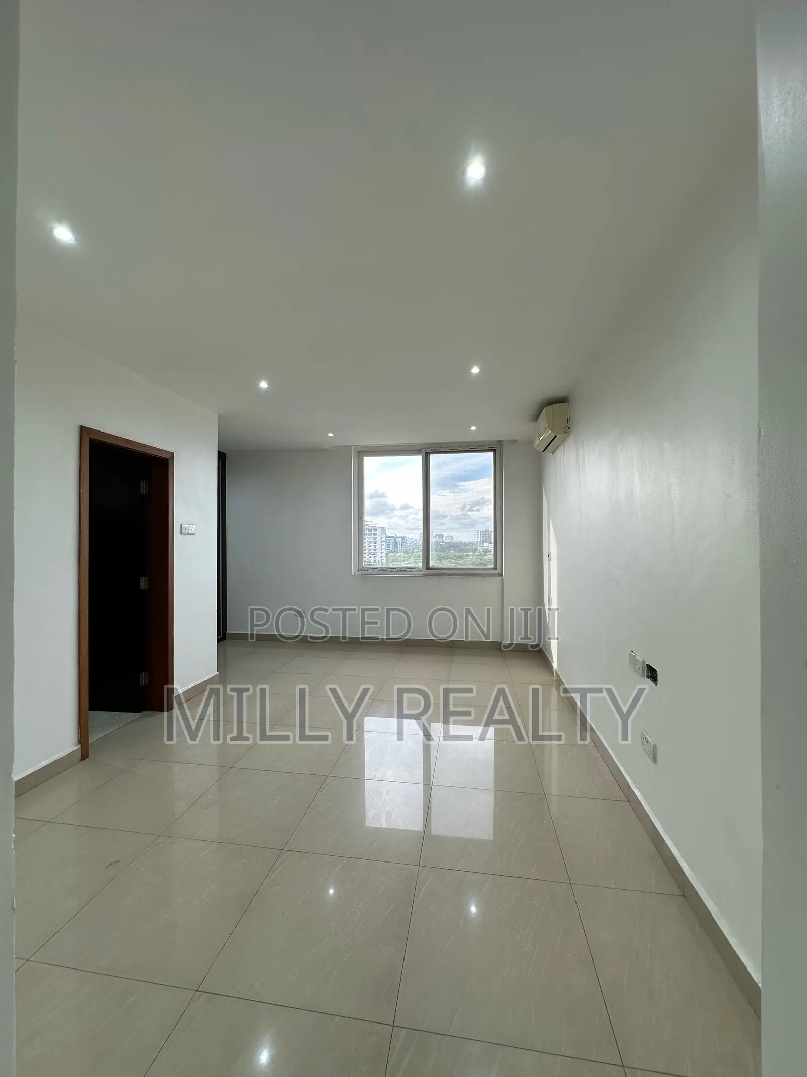 3bdrm Apartment in Upanga West Kt. for sale
