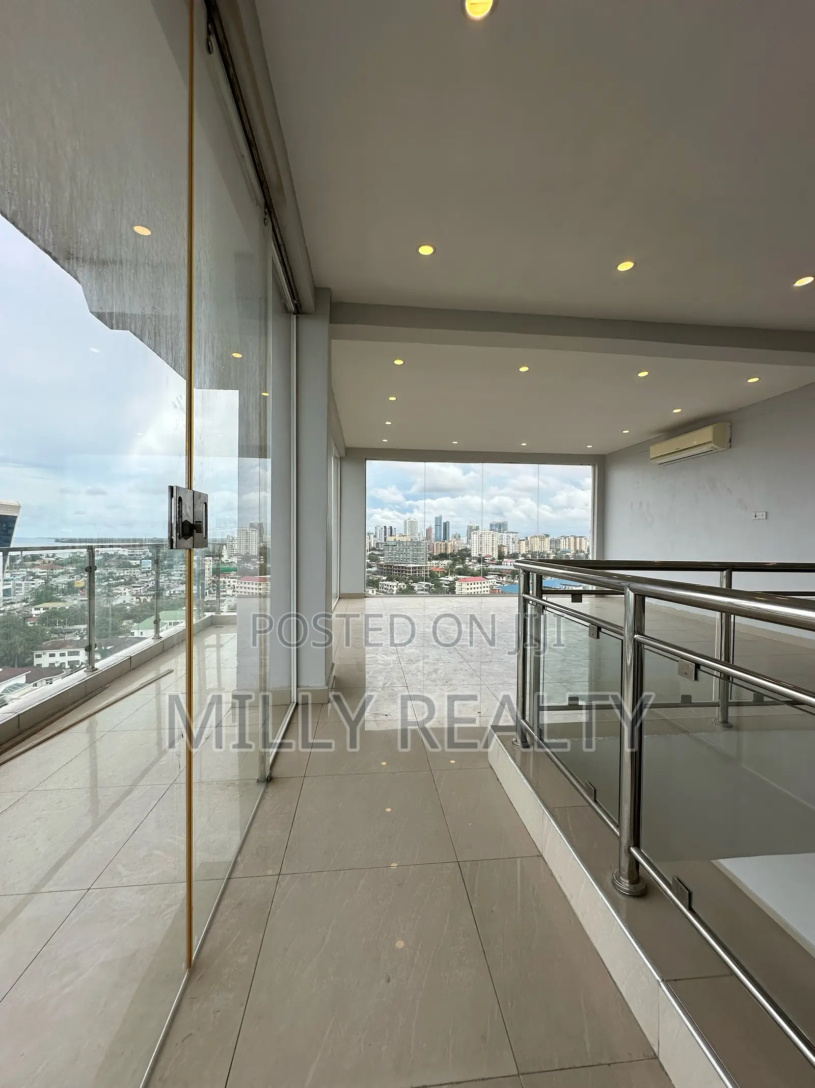3bdrm Penthouse in Upanga West Pkt for sale