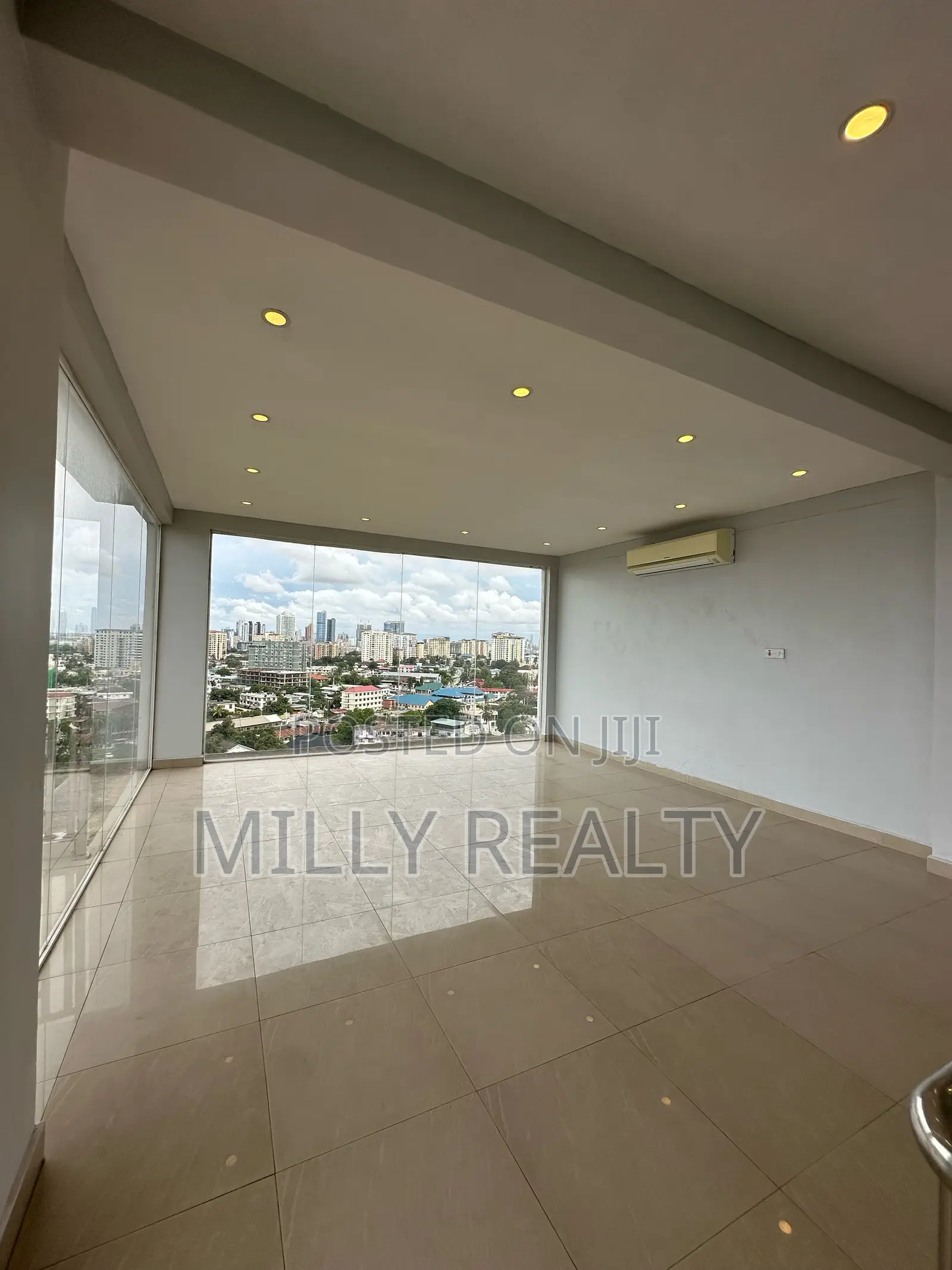 3bdrm Penthouse in Upanga West Pkt for sale