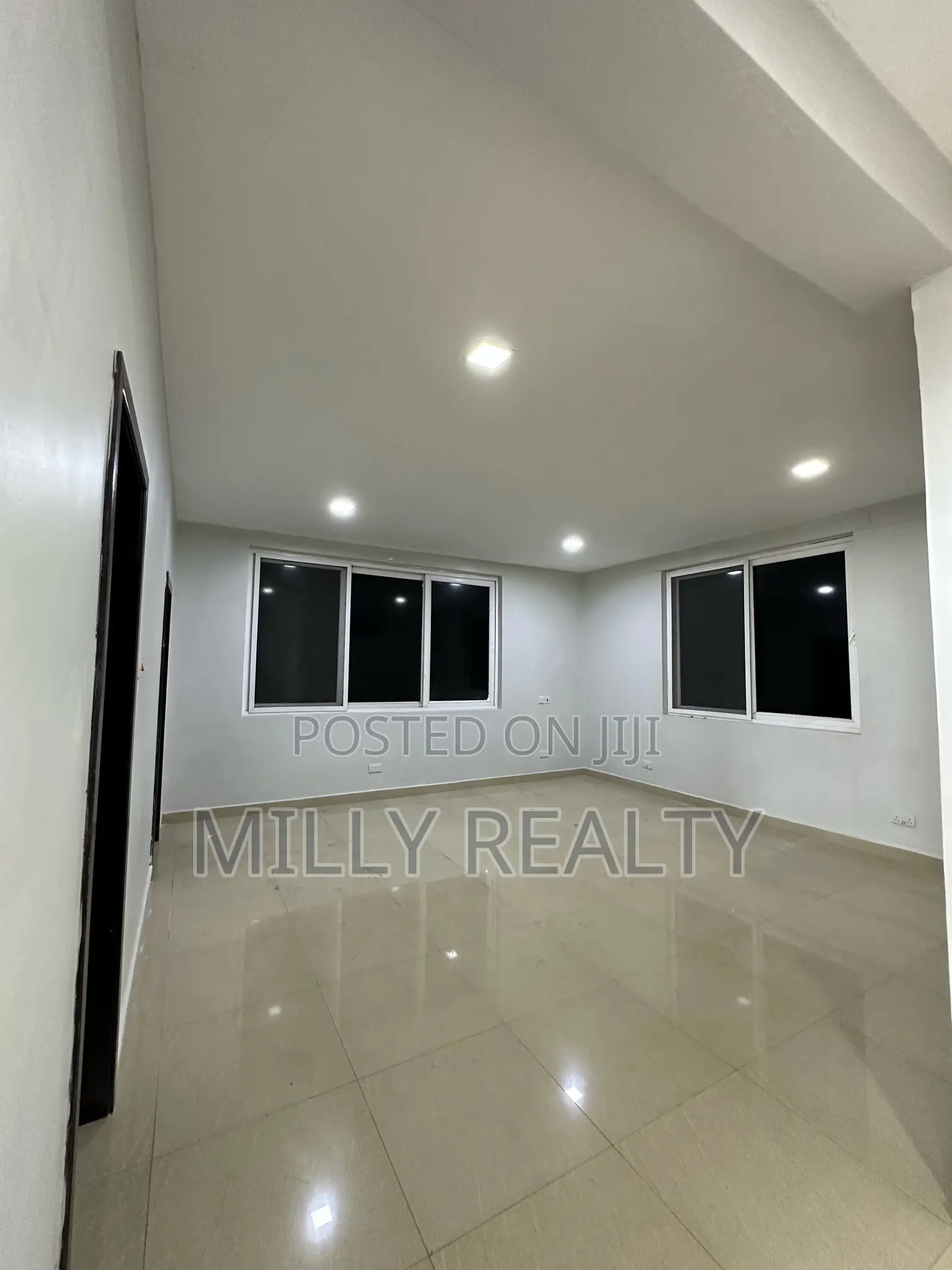 3bdrm Penthouse in Upanga West Pkt for sale