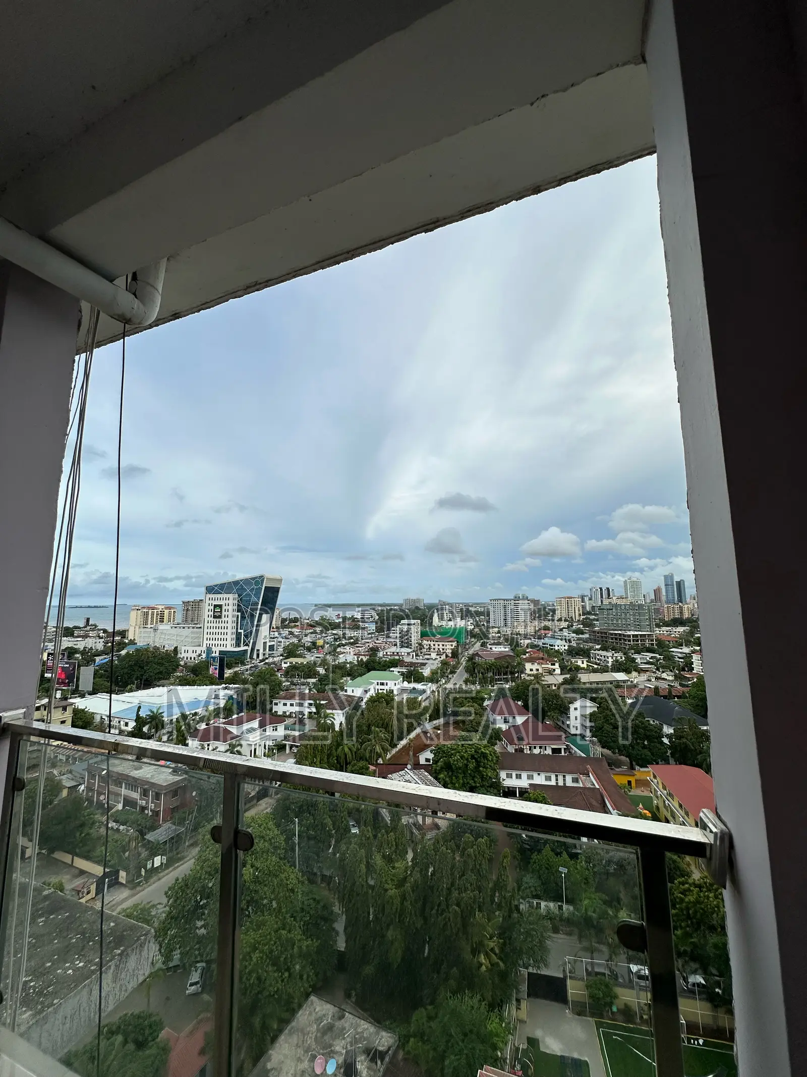 3bdrm Penthouse in Upanga West Pkt for sale