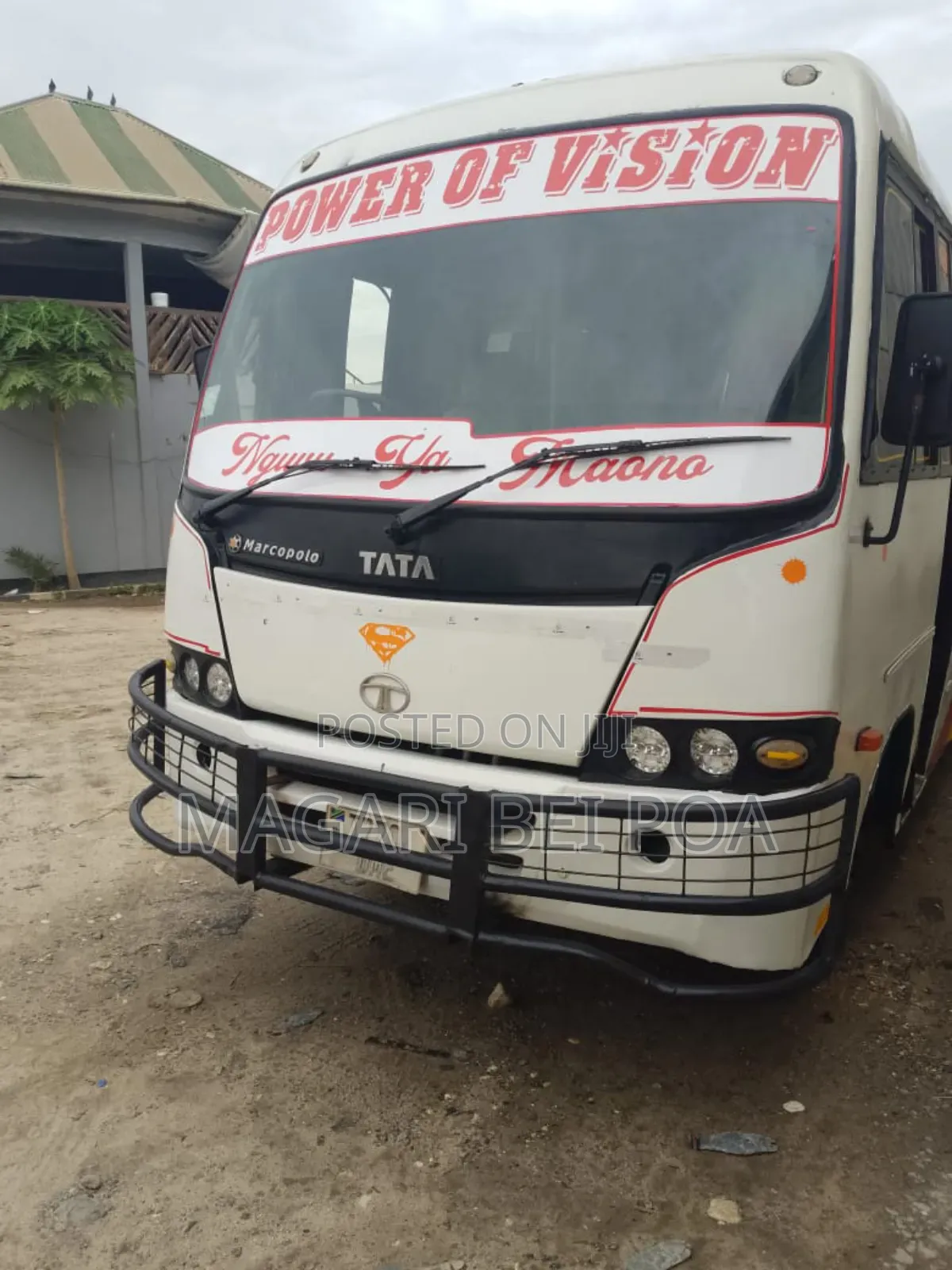 Tata Starbus Ultra Skool 1990 White