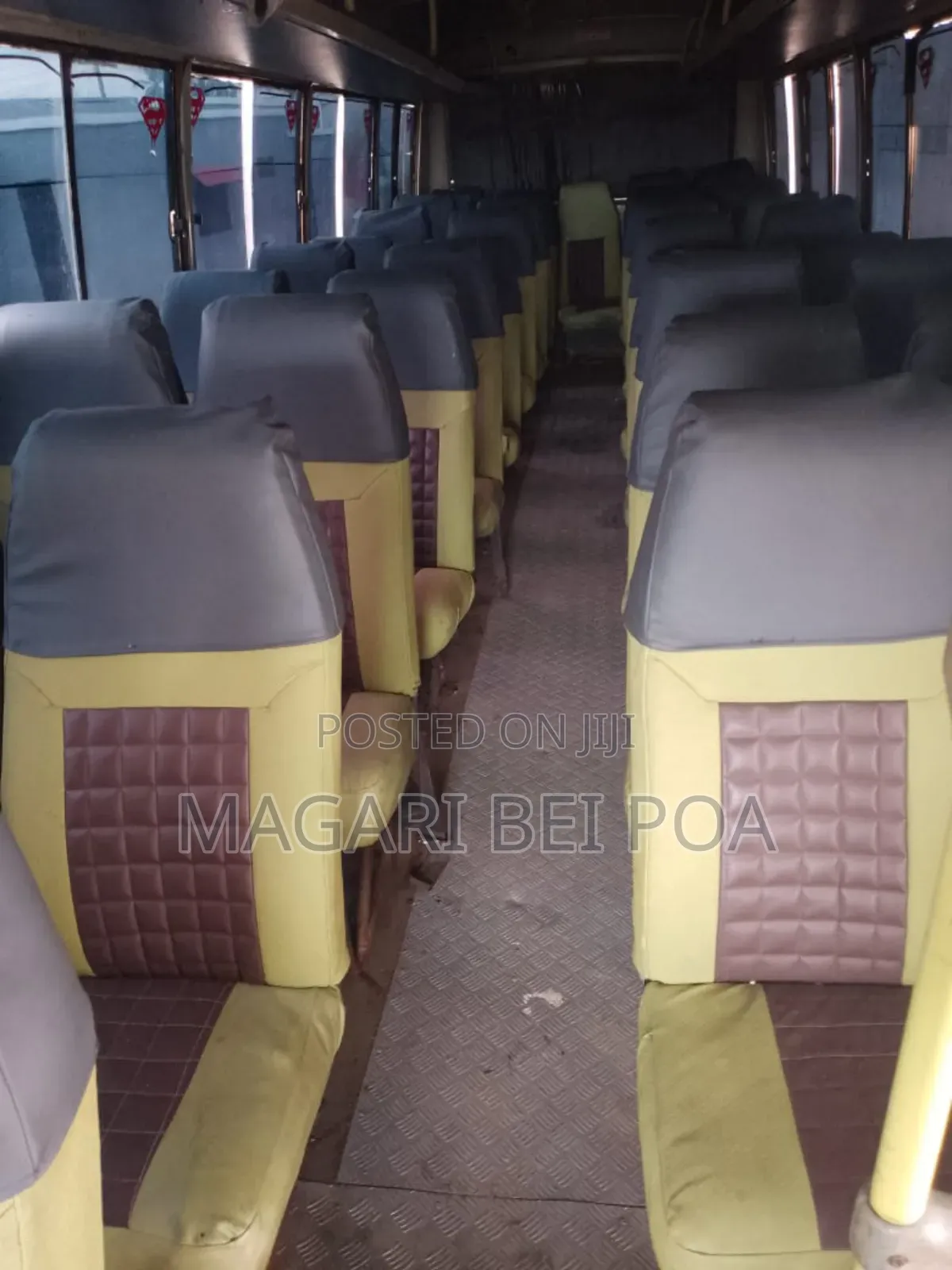 Tata Starbus Ultra Skool 1990 White
