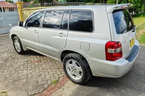 Toyota Kluger 2004 Silver