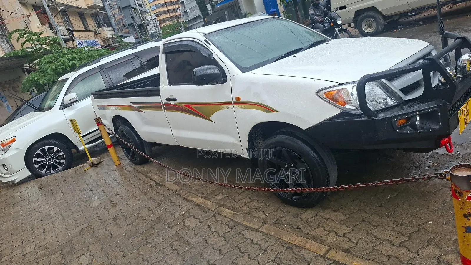Toyota Hilux 2012 White