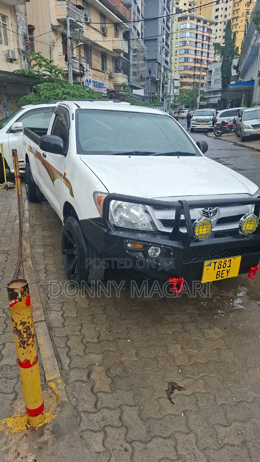 Toyota Hilux 2012 White