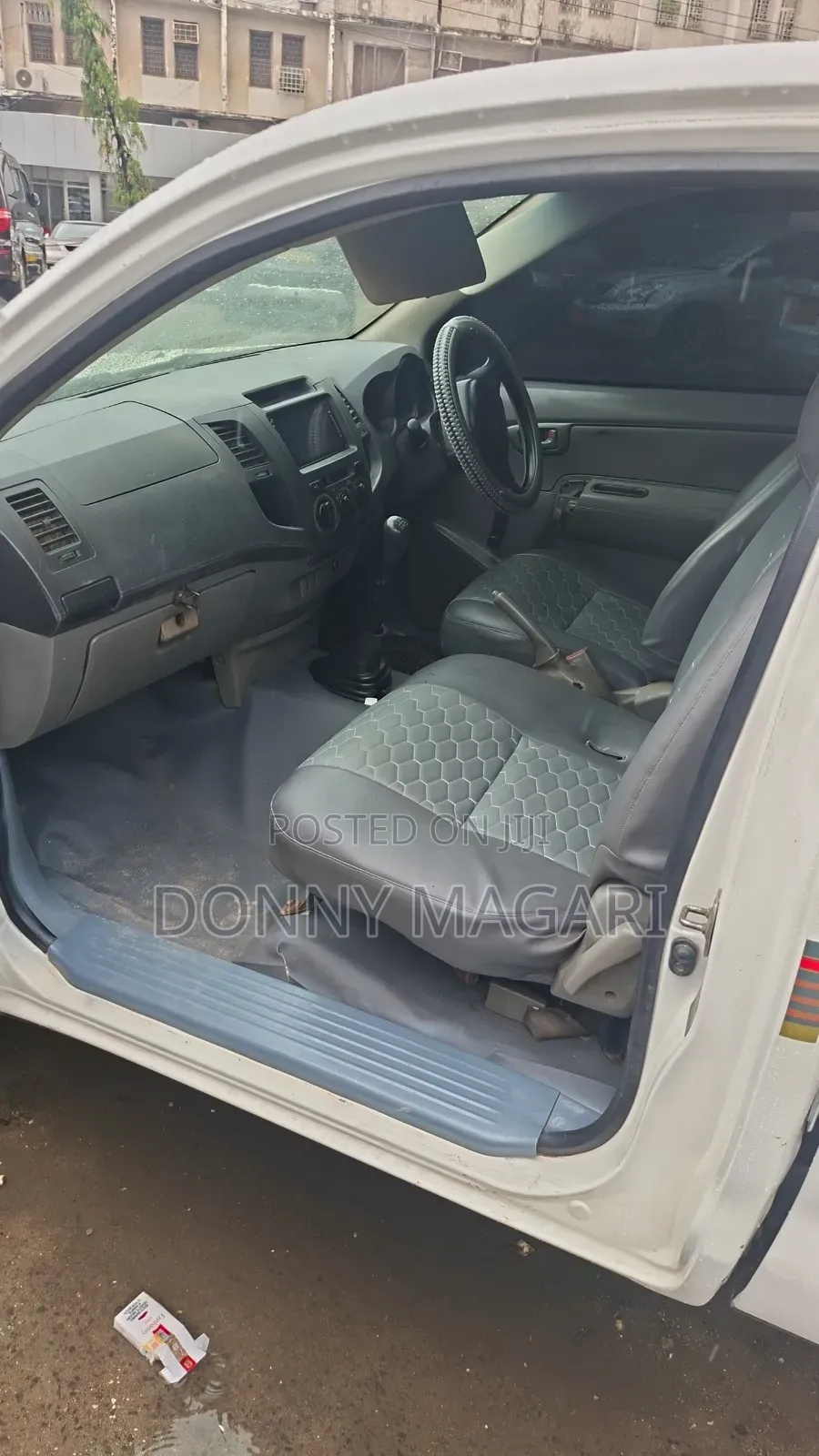 Toyota Hilux 2012 White