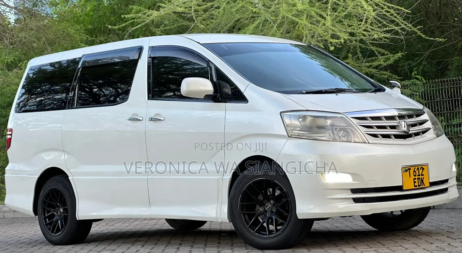 Toyota Alphard 2006
