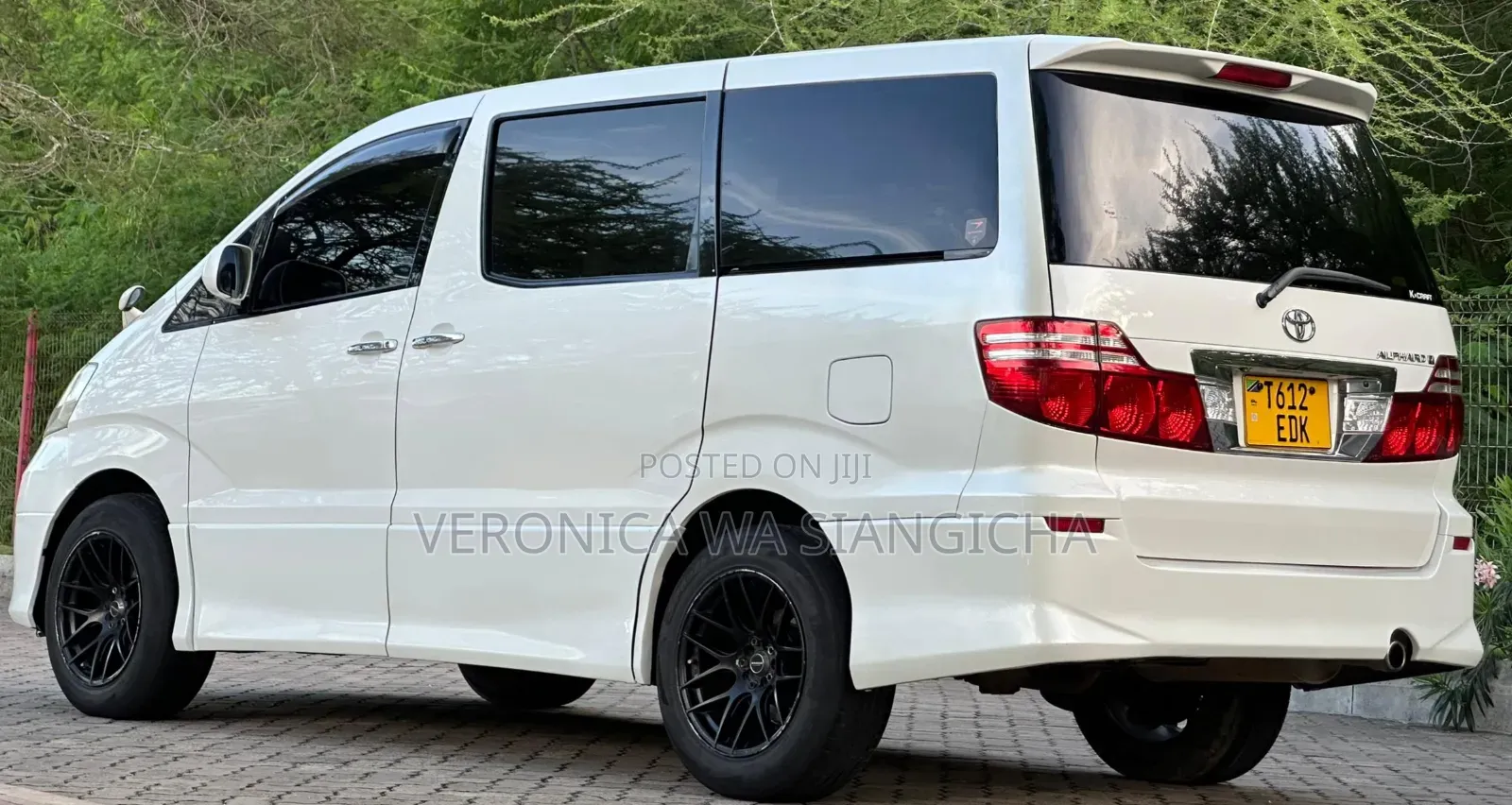 Toyota Alphard 2006