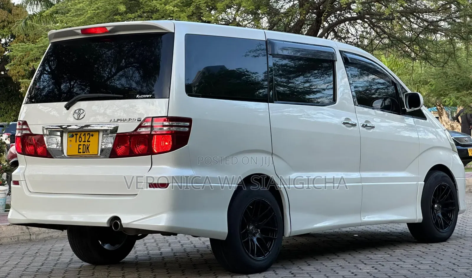 Toyota Alphard 2006