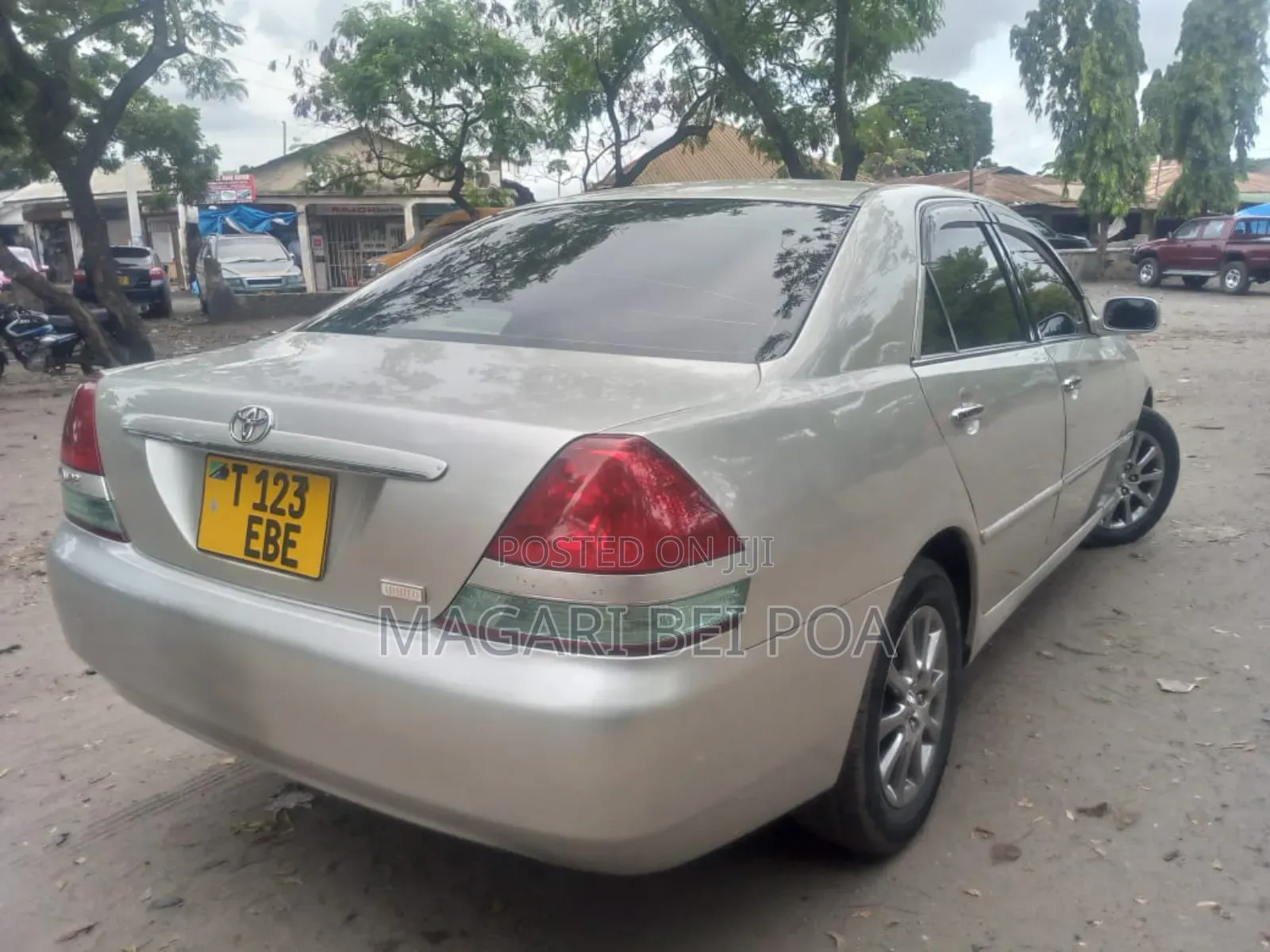 Toyota Mark II 2004 Silver