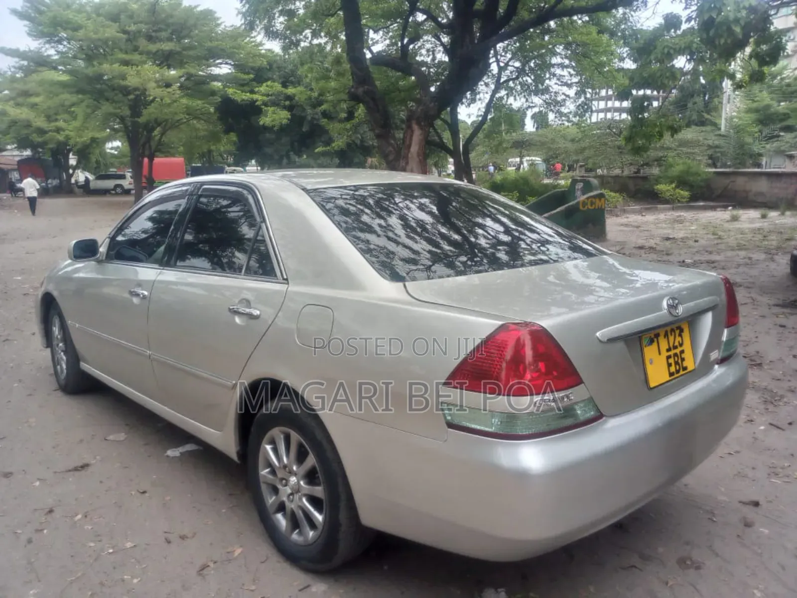 Toyota Mark II 2004 Silver