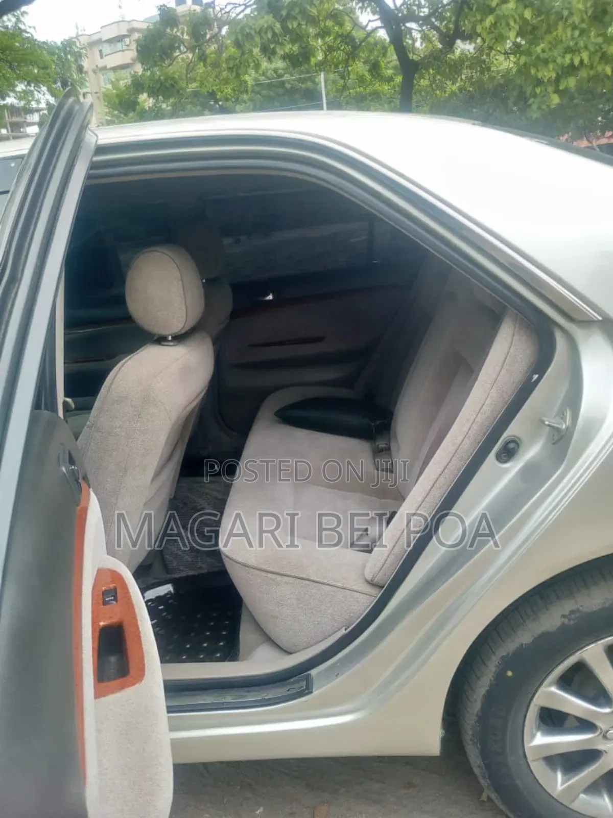 Toyota Mark II 2004 Silver
