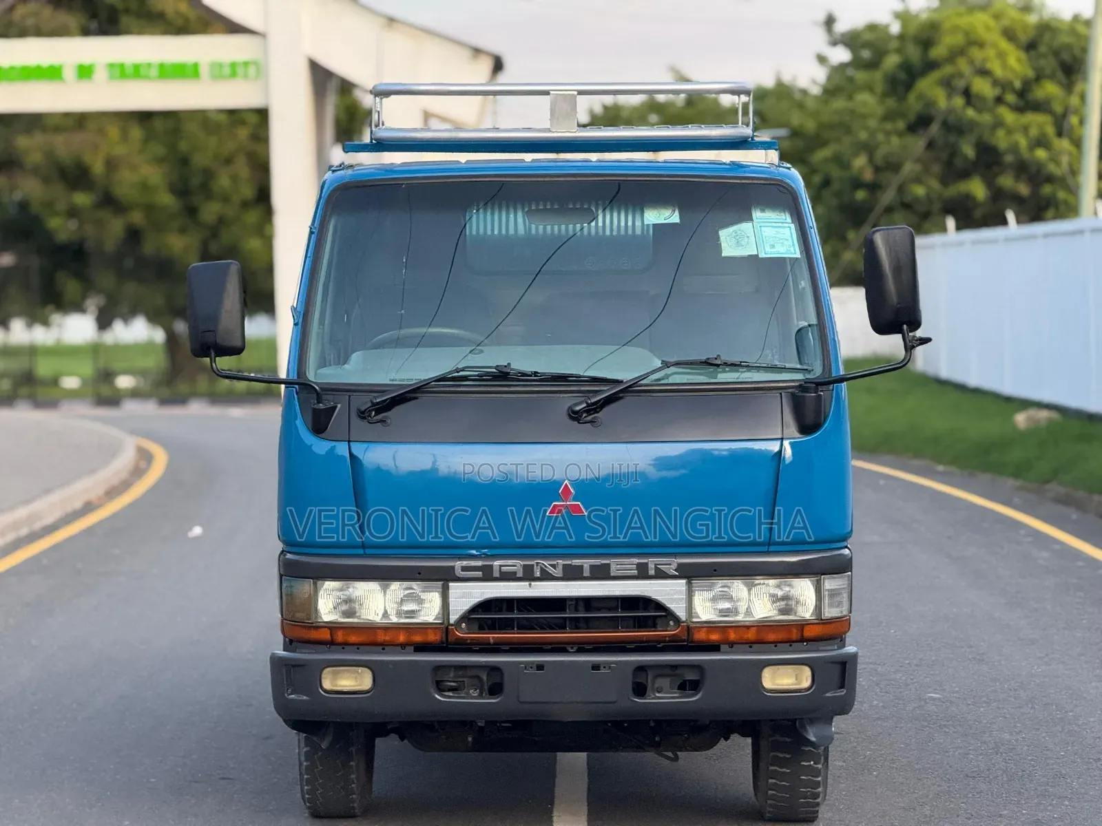 Mitsubishi Fuso Canter 1997 Blue