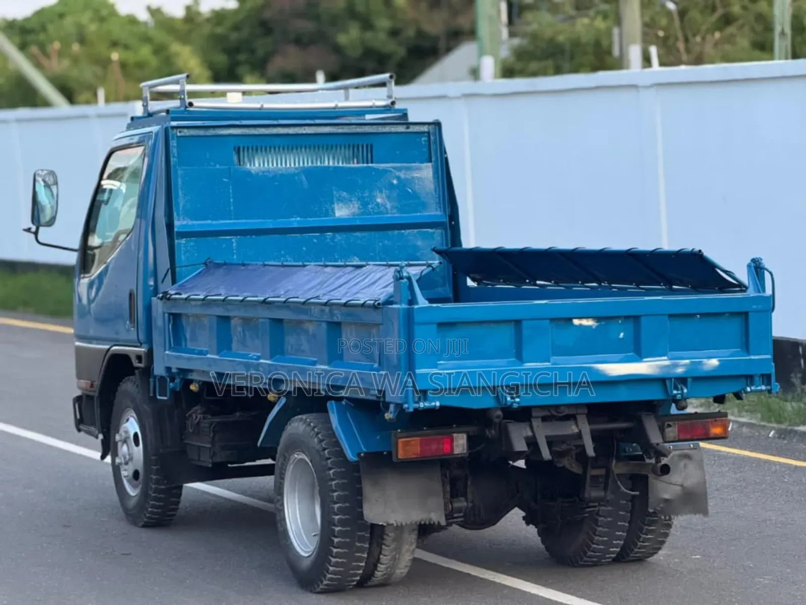 Mitsubishi Fuso Canter 1997 Blue