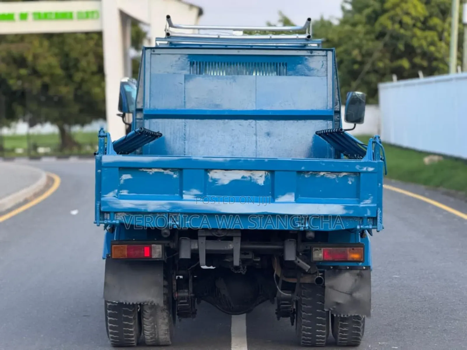 Mitsubishi Fuso Canter 1997 Blue