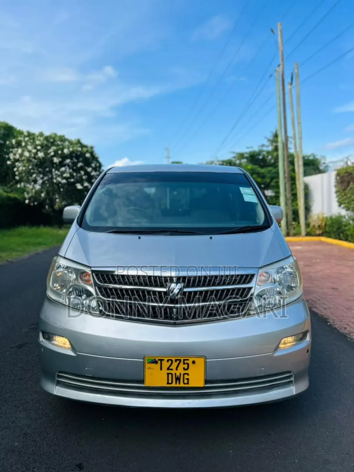 Toyota Alphard 2.4 Petrol AWD 2004 Silver