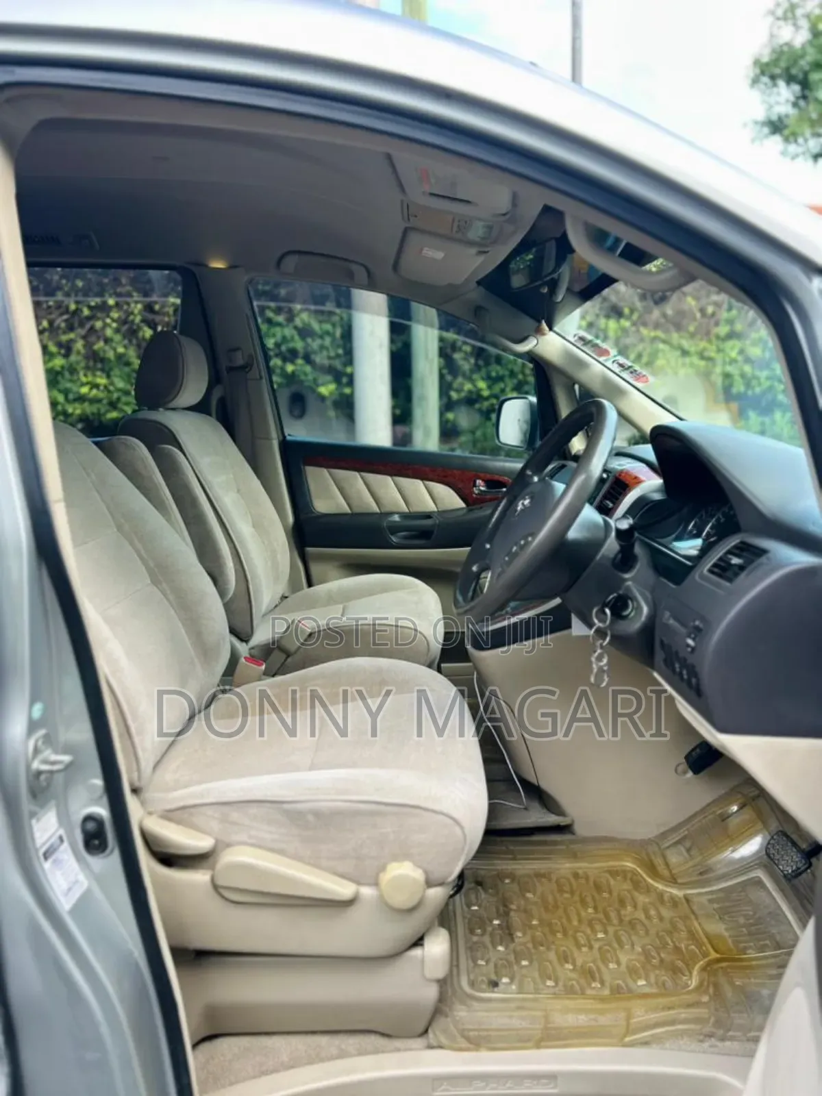 Toyota Alphard 2.4 Petrol AWD 2004 Silver