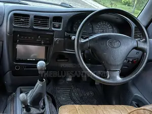 Toyota Hilux 1995 Green
