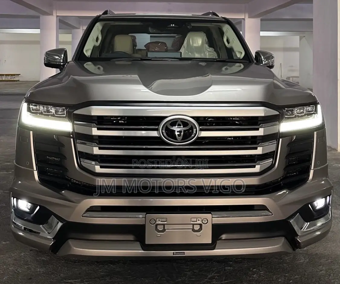 Toyota Land Cruiser 2025 Gray